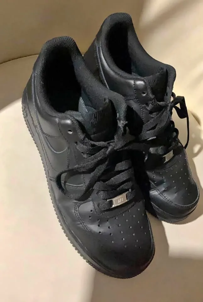 Woman’s Black Air Force 1