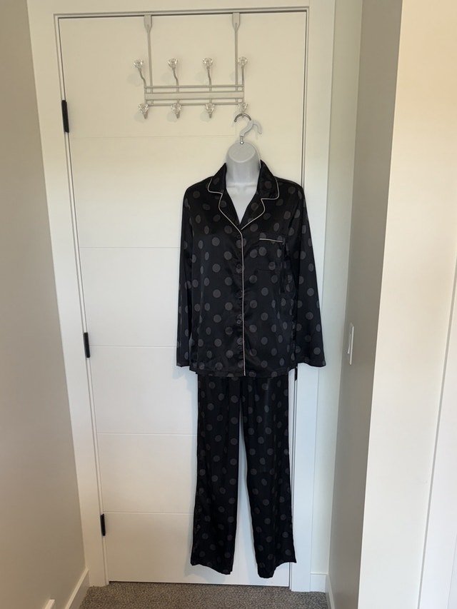 ladies pajama set