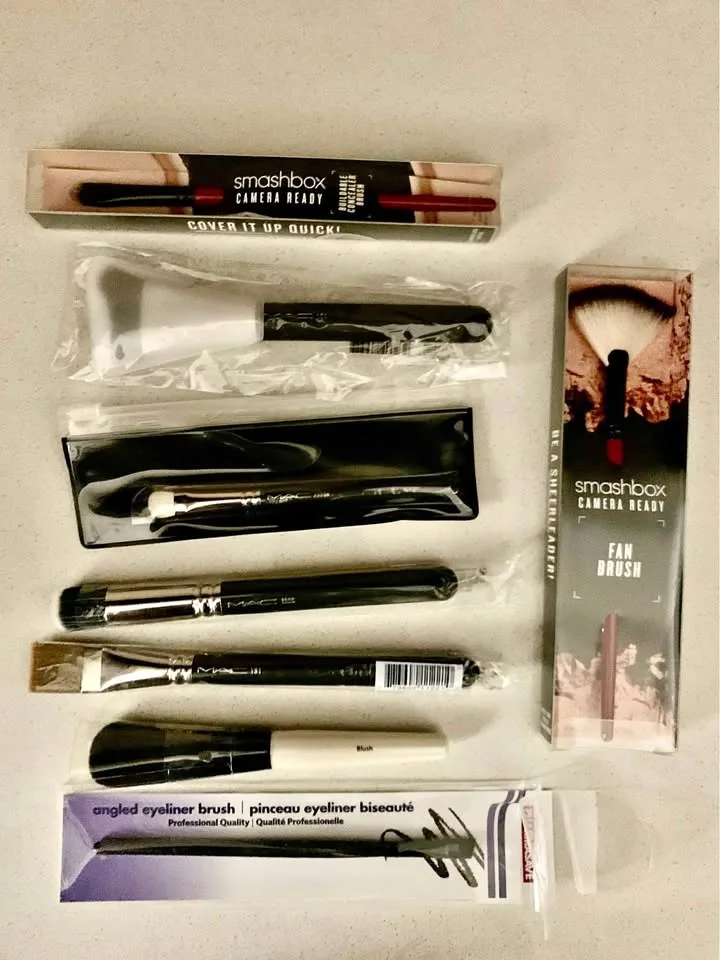 NEW Assorted Makeup Brushes - MAC, Smashbox