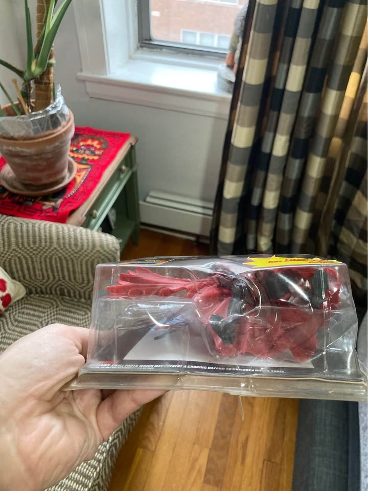 Spawn ‘94 action figure with comic - photo 4