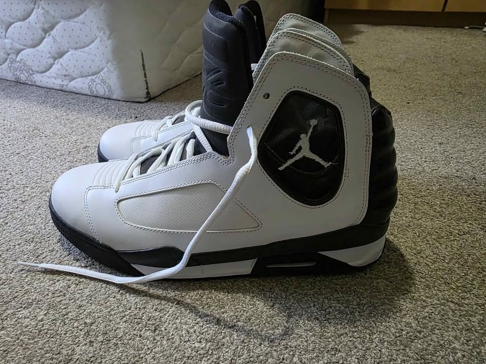 Nike Air Jordan Flight Luminary basketball shoes - photo 5