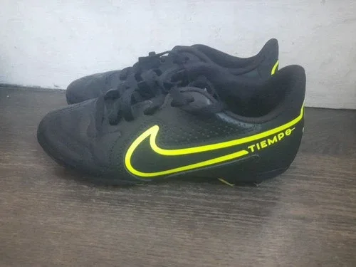 Nike Tiempo Legend 8 Cleats
