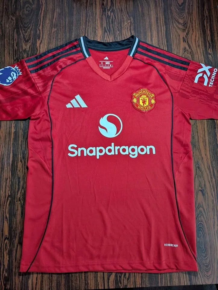 Soccer jersey: 25/26 season Manchester United original kit