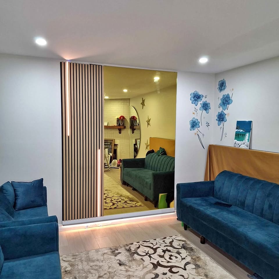 GOLDEN GLASS Mirror for accent walls 4ft by 8ft