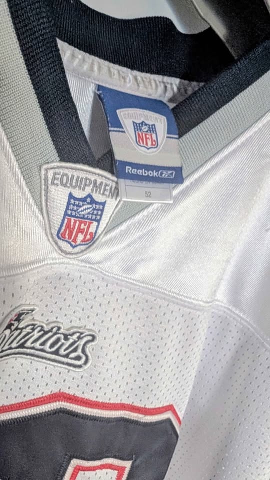 Authentic Vintage New England Patriot Reebok NFL Jersey - photo 3