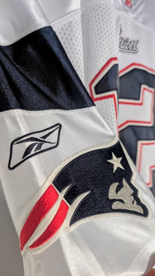 Authentic Vintage New England Patriot Reebok NFL Jersey - photo 5