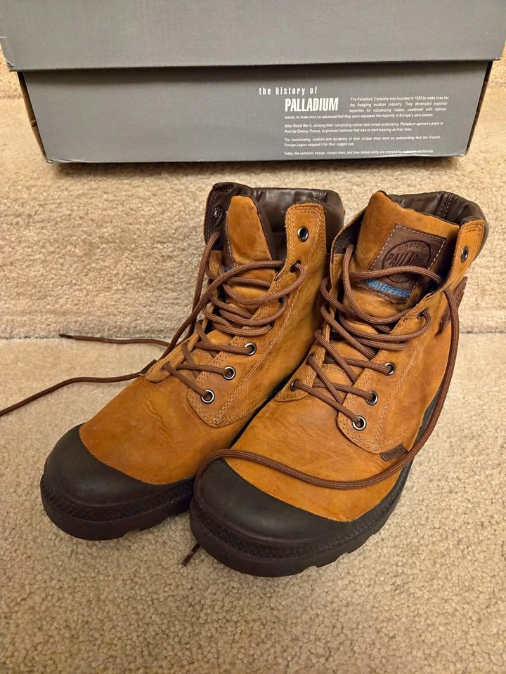 Palladium Pampa Cuff Boots - Men's Size 8