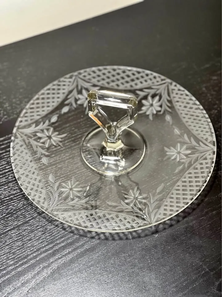 Vintage etched glass center handle tidbit snack sandwich tray