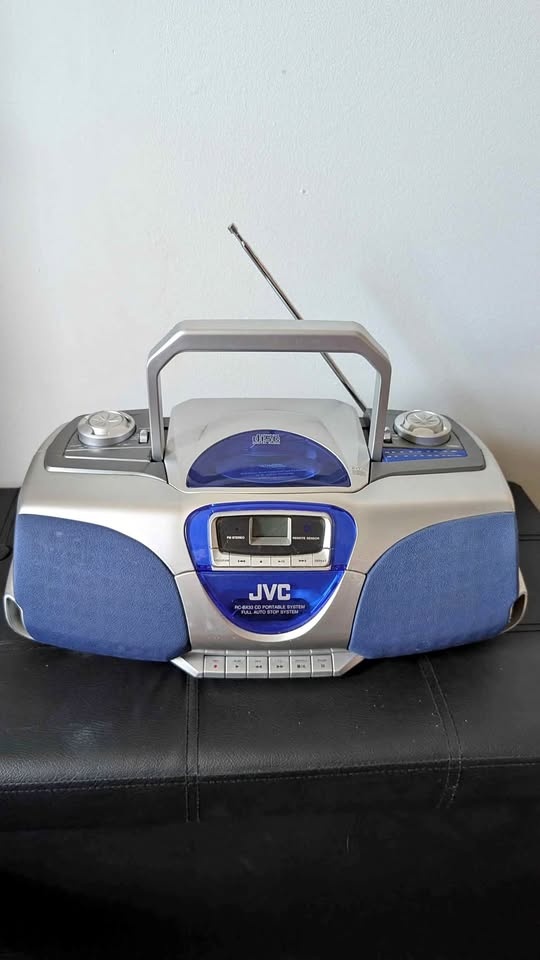JVC RC-BX33SL Radio CD Cassette Stereo Portable System
