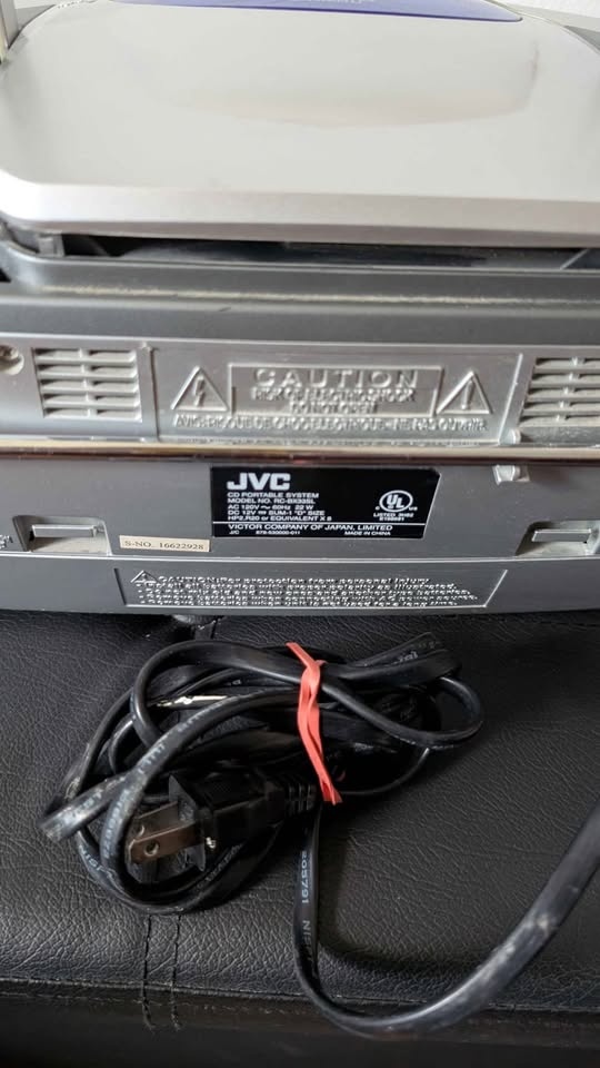 JVC RC-BX33SL Radio CD Cassette Stereo Portable System - photo 5