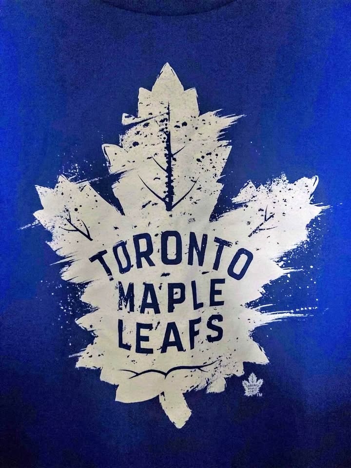 Toronto Maple Leafs Blue T-Shirt Fanatics Size: XL
