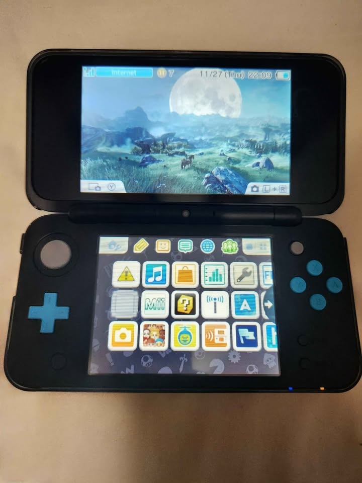 New Nintendo 2DS XL with Games - photo 3