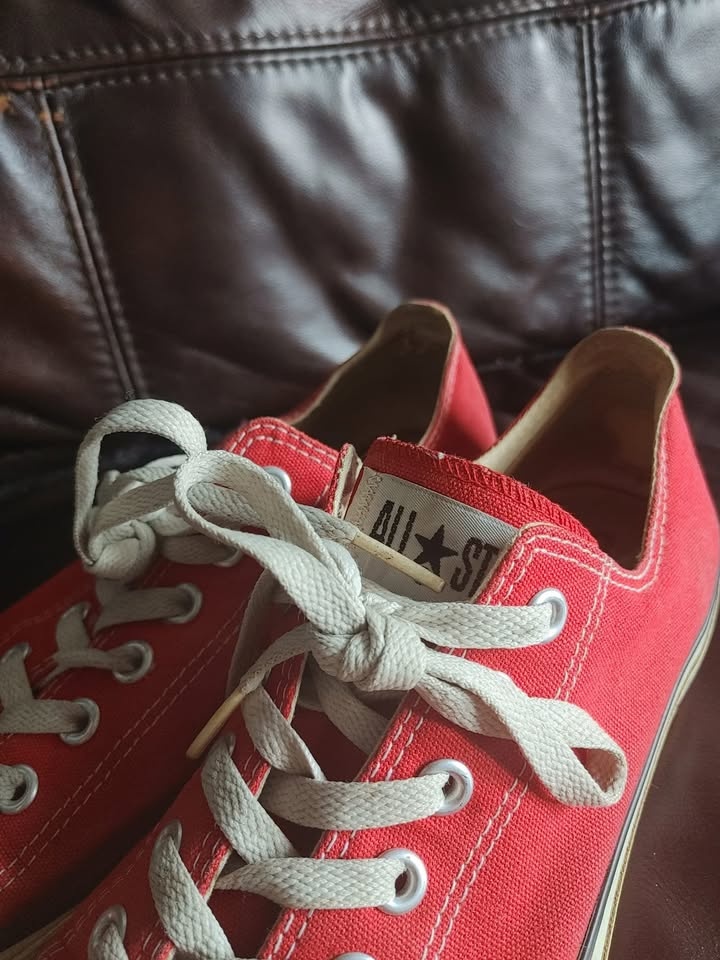 Converse Chuck Taylor All Star Low Sneaker - Red - Size: M11 EU: - photo 2
