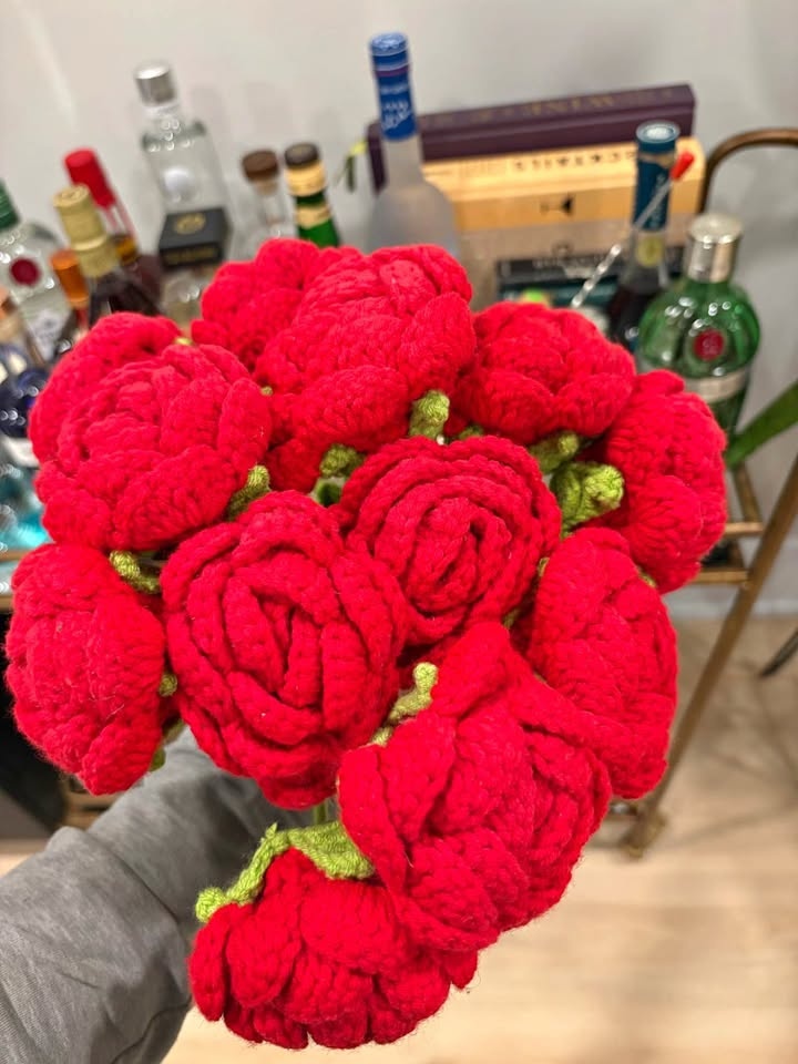 CROTCHET ROSES 12