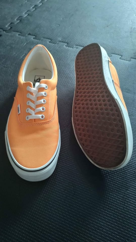Vans - Unisex Era Shoes - Orange/White - Size: Men 12 - Like New - photo 2