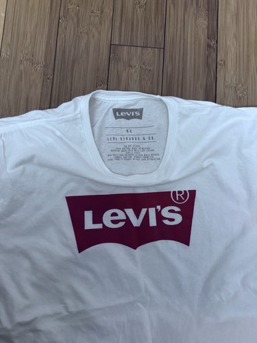 Levis Strauss Signature T Shirt