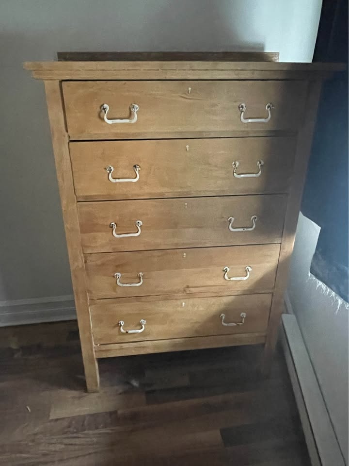 Wooden refurbished dresser. Pick up only - photo 3