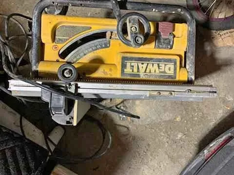 10" DeWalt Table Saw