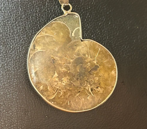 BEAUTIFUL LARGE NATURAL AMMOLITE FOSSIL PENDANT - photo 5
