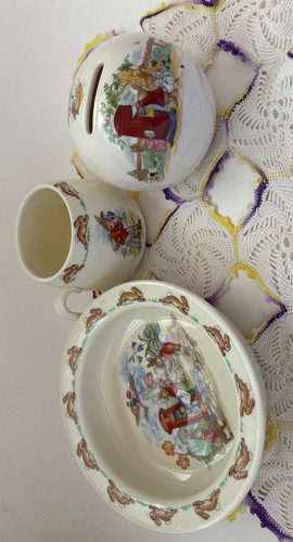 Bunnykins by Royal Doulton Bowl, Mug & Piggy Bank - photo 2