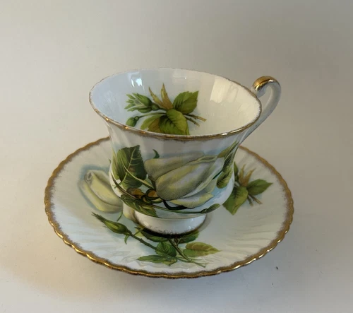 Vintage PARAGON England Roses Cup & Saucer - photo 4