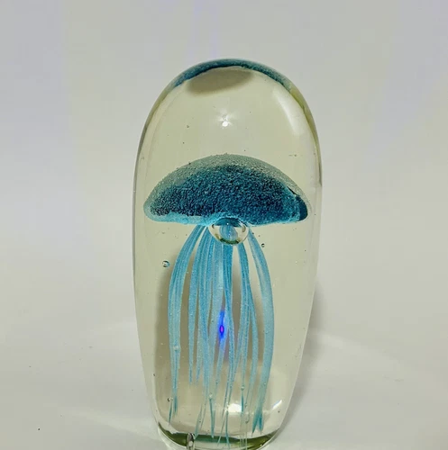 Vintage Glow In The Dark Art Glass BLUE Jelly Fish LARGE Paperwe - photo 2