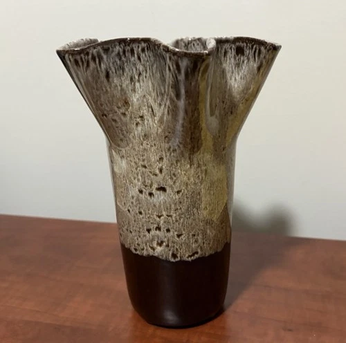 Studio Pottery Evangeline Canada 978 Retro MCM Vintage Vase