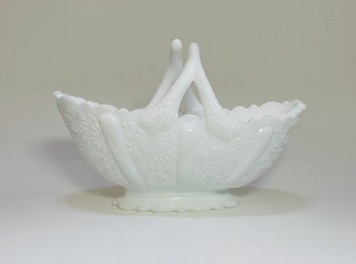 Fenton Daisy and Button Split Twig Handle Basket - photo 2