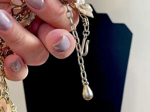 PINK Lucite, Rhinestones, Gold Tone Metal “Flower Power “ From T - photo 5