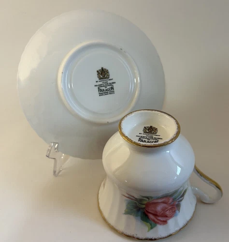 PARAGON England Bone China WORLD FAMOUS ROSES - photo 2