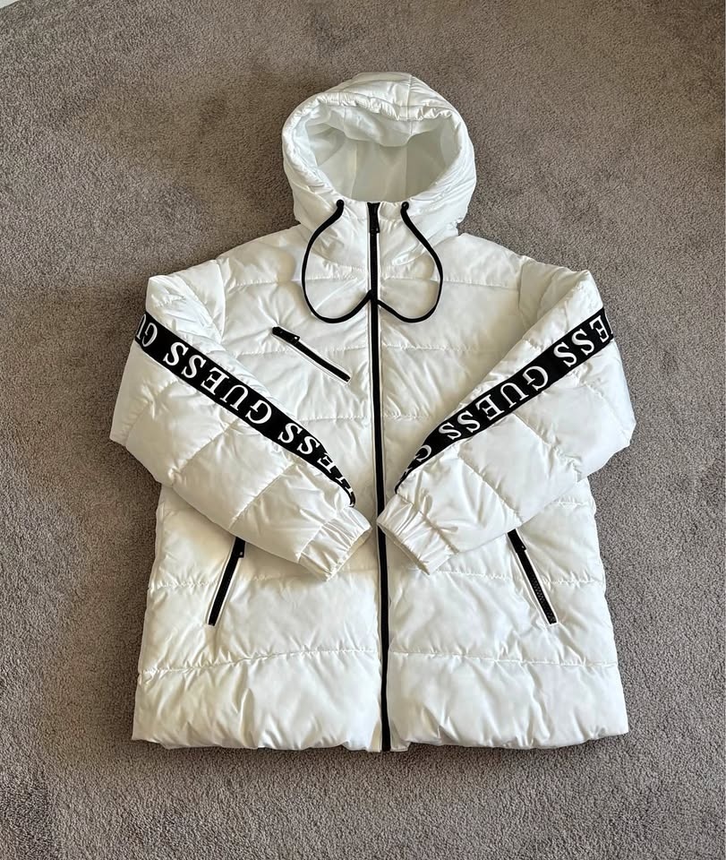 Guess White puffer Jacket