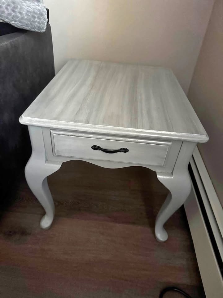 End table