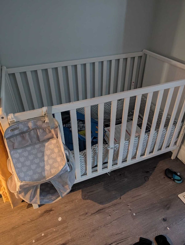Baby crib