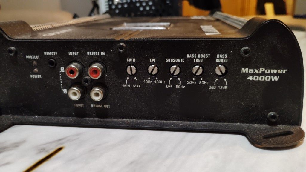 War Zone 4000 W Class D Car Audio Amp - photo 4