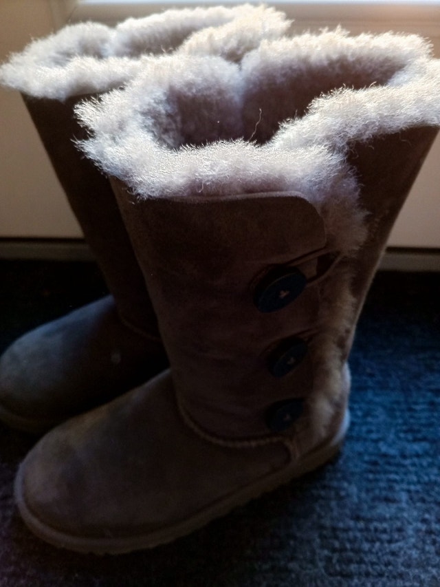Uggs tall size 2 - photo 2
