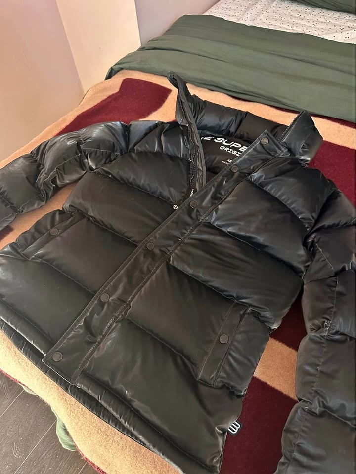 ARITZIA SUPER PUFF liquid shine JACKET