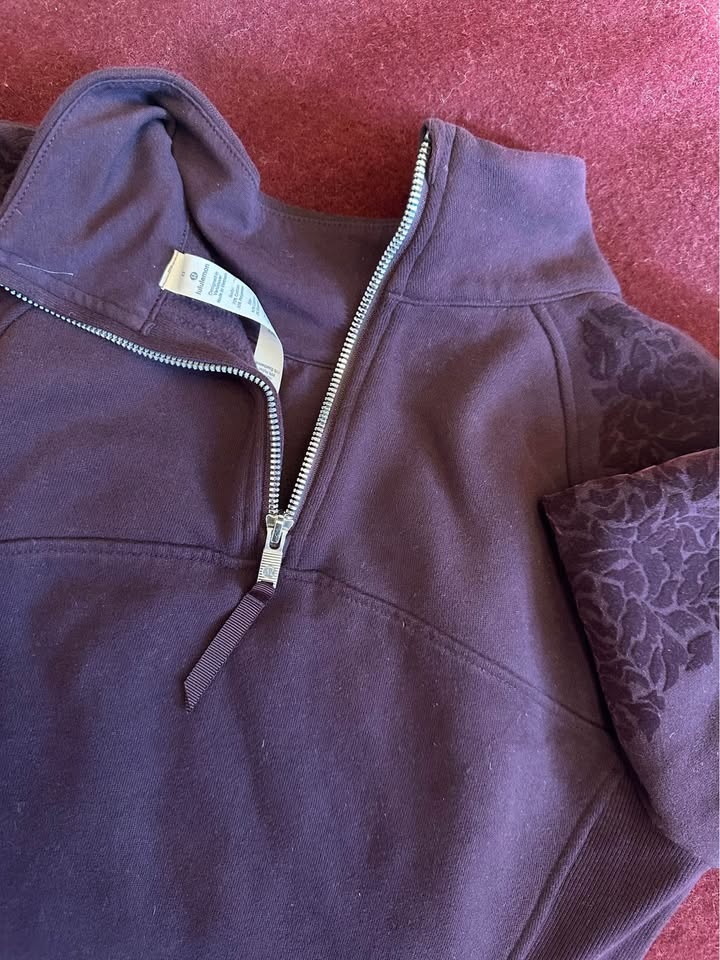 LULULEMON FLORAL sweater pullover - photo 3