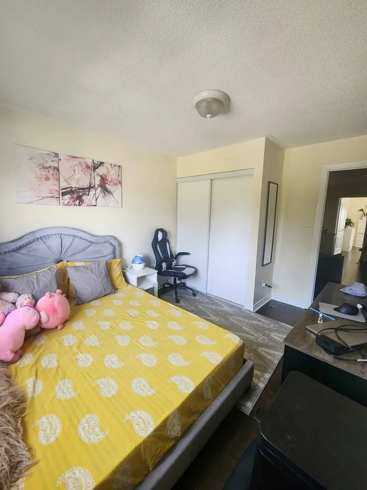 Private room for rent