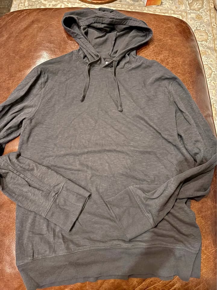 Old navy hoody size M. Thin