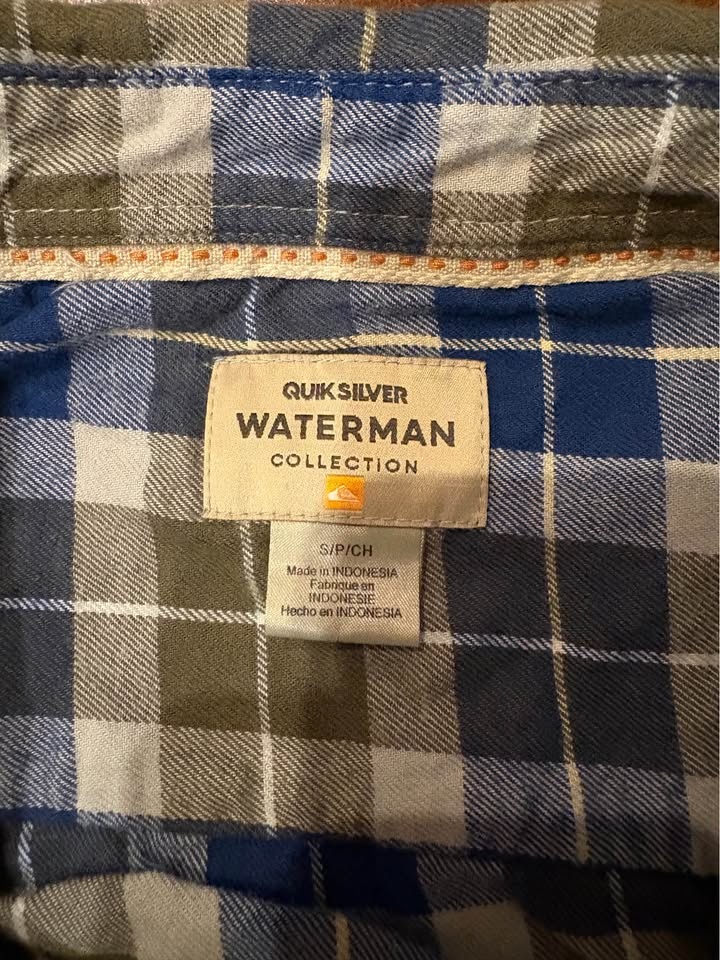 Quick silver flannel shirt long Sleeve Size s - photo 2