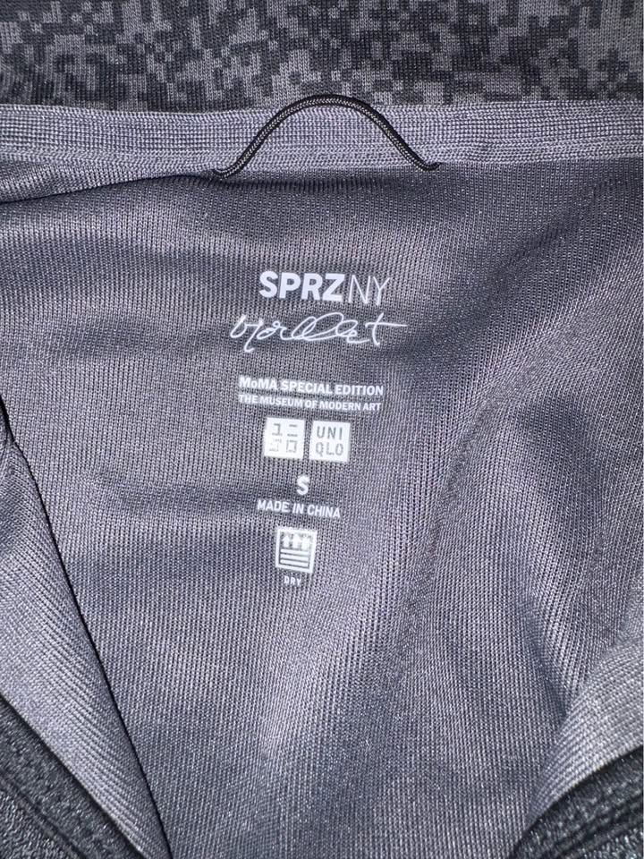 Uniqlo men’s size S full zip hoody BNWT - photo 2