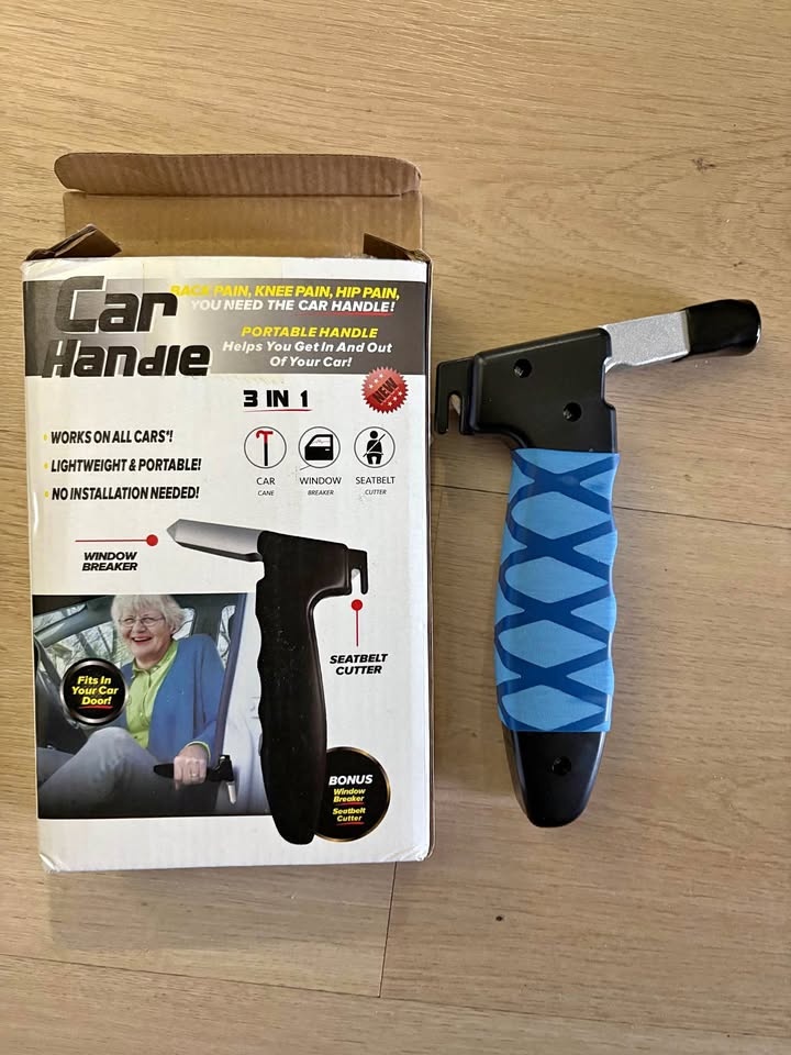 Car handle 2 pack BNIB