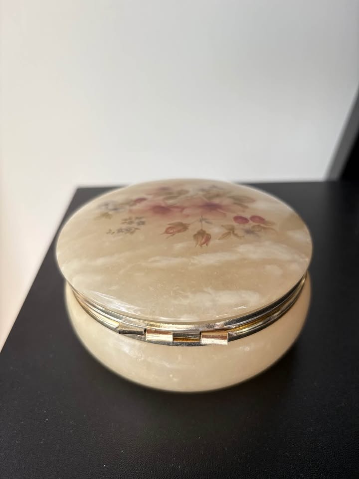 Vintage Alabaster Jewelry Box/Trinket Box - photo 3
