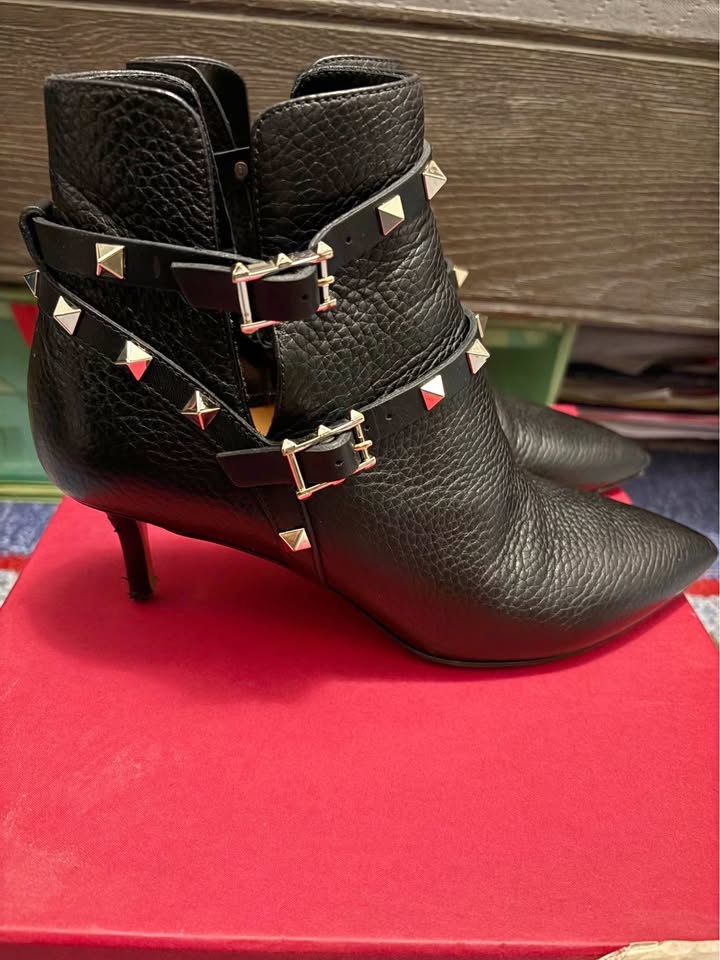 Rockstuds size 37 1/2