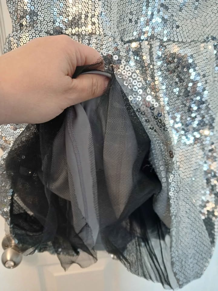 Beautiful new dress size 10 - photo 4