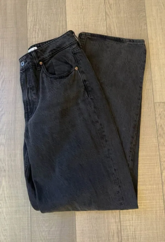Abercrombie & Fitch High Rise Loose Jeans 28 Long image indicator(7)