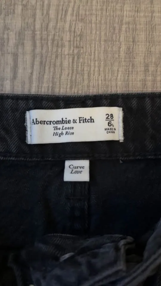 Abercrombie & Fitch High Rise Loose Jeans 28 Long image indicator(9)
