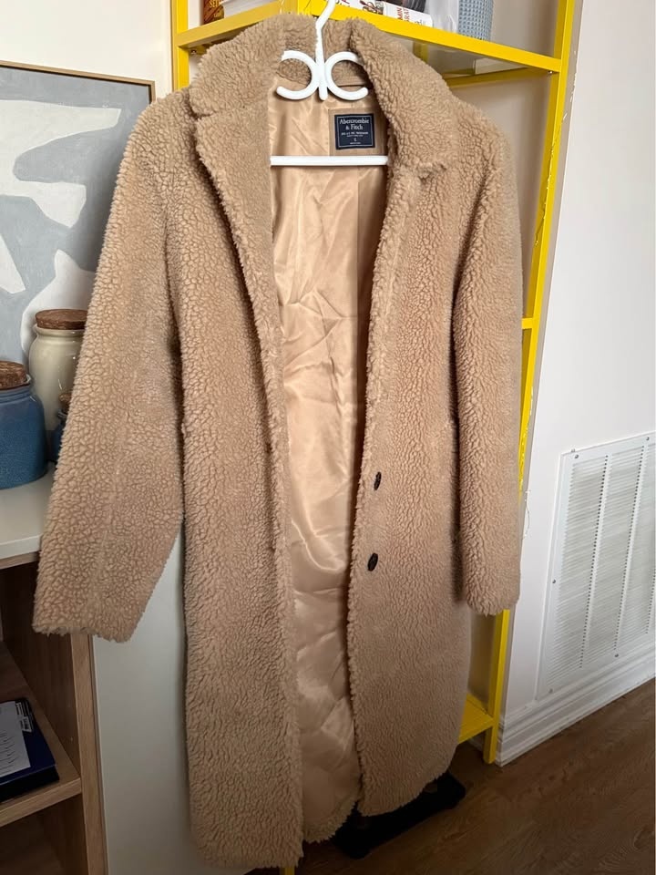 Abercrombie&fitch women’s teddy coat (size small) - photo 3