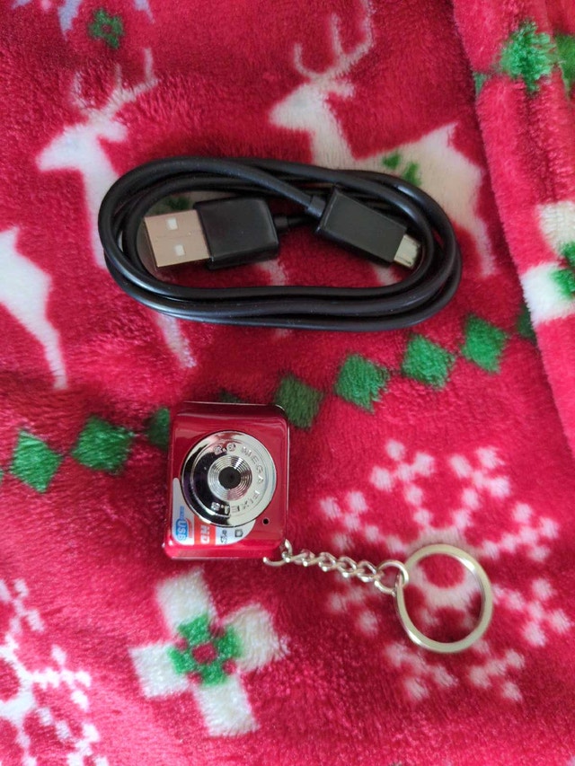 Brand New X3 Mini Camcorder (Takes photos and videos) - photo 2