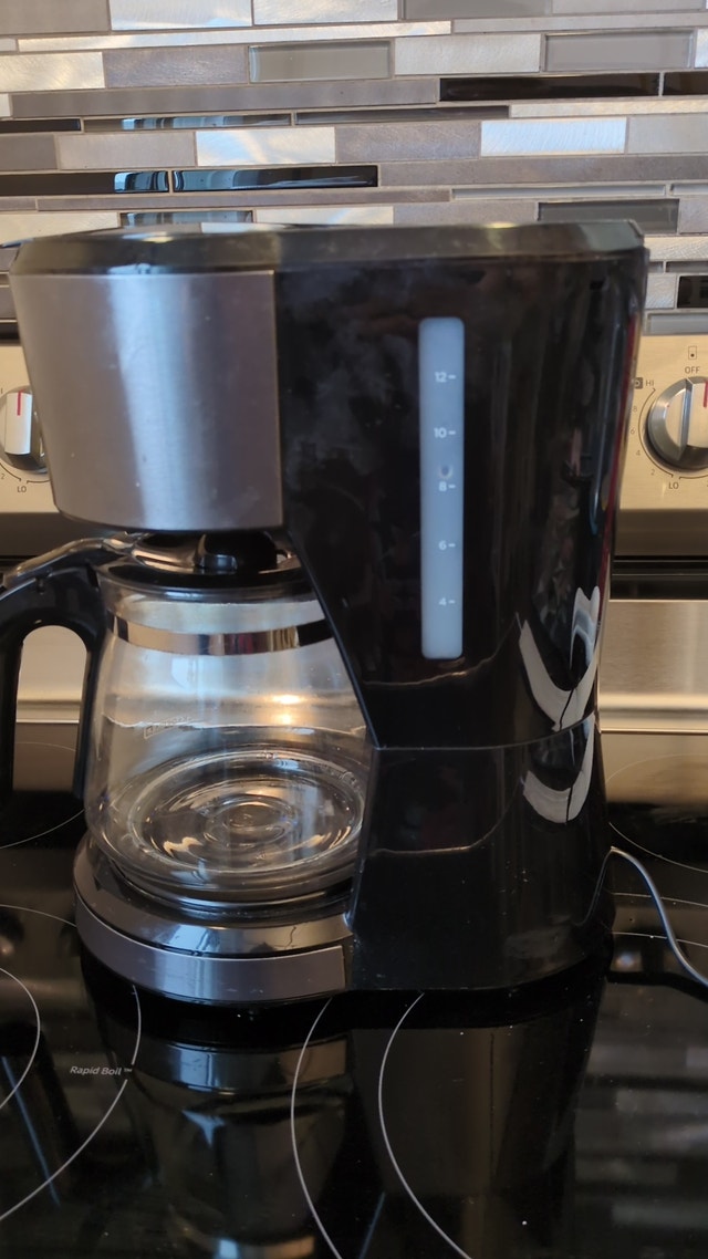 12 cup Drip Coffee Machine and Toaster - photo 2